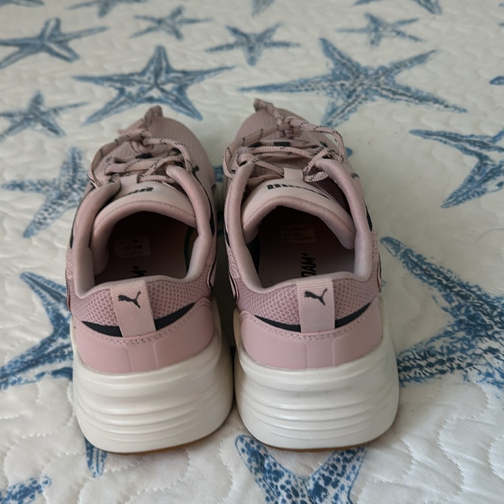 NWOT Puma Sneakers - Picture 2 of 4